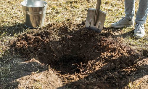 ADDETTO ALLE OPERAZIONI CIMITERIALI E DI SEPOLTURA
